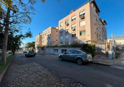Apartamento com 101m², 2 dormitórios, 2 vagas no bairro Sarandi em Porto Alegre