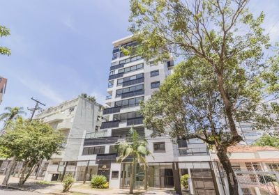 Apartamento com 169m², 3 dormitórios, 1 suíte, 4 vagas no bairro Petrópolis em Porto Alegre
