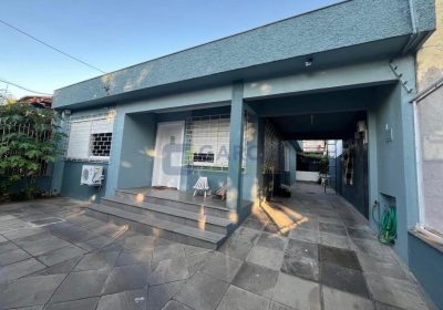 Casa com 108m², 3 dormitórios, 1 suíte, 3 vagas no bairro Parque Minuano em Porto Alegre