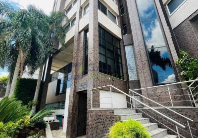 Apartamento com 121m², 3 dormitórios, 1 suíte, 2 vagas no bairro Jardim Itu em Porto Alegre