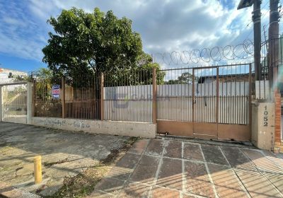 Casa com 270m², 2 dormitórios, 1 suíte, 3 vagas no bairro Sarandi em Porto Alegre