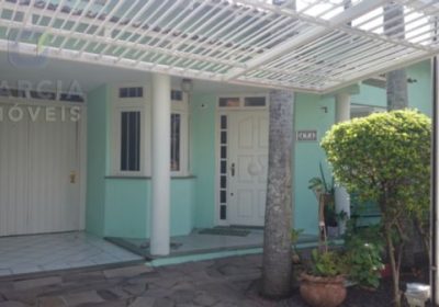 Casa com 110m², 3 dormitórios, 1 suíte, 3 vagas no bairro Sarandi em Porto Alegre