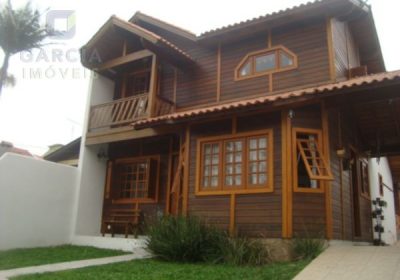 Casa com 172m², 3 dormitórios, 1 suíte, 3 vagas no bairro Jardim Itu Sabará em Porto Alegre