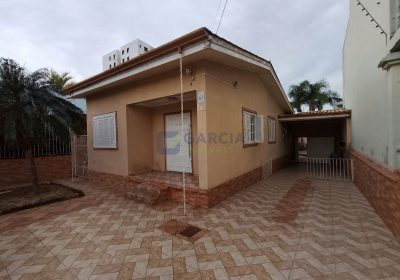 Casa com 200m², 3 dormitórios, 1 suíte, 3 vagas no bairro Jardim Itu Sabará em Porto Alegre