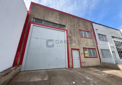 Depósito com 296m², 2 vagas no bairro Sarandi em Porto Alegre