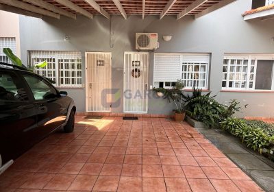 Casa com 100m², 3 dormitórios, 1 vaga no bairro Jardim Itu em Porto Alegre