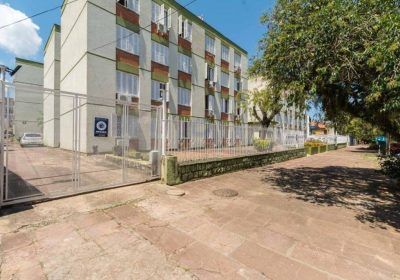 Apartamento com 54m², 3 dormitórios, 1 vaga no bairro Medianeira em Porto Alegre
