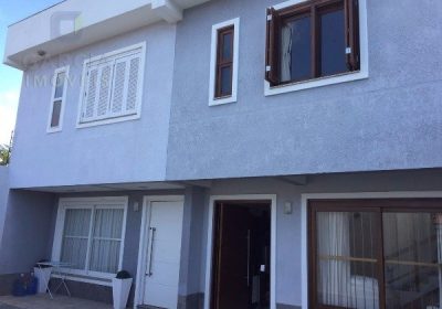 Casa com 134m², 3 dormitórios, 2 suítes, 1 vaga no bairro Jardim Itu Sabará em Porto Alegre