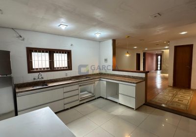 Casa com 300m², 3 dormitórios, 1 suíte no bairro Agronomia em Porto Alegre