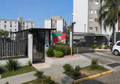 Apartamento com 43m², 2 dormitórios, 1 vaga no bairro Jardim Leopoldina em Porto Alegre