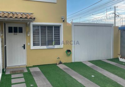 Casa com 67m², 2 dormitórios, 2 vagas no bairro Sarandi em Porto Alegre