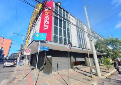 Prédio com 620m² no bairro Navegantes em Porto Alegre