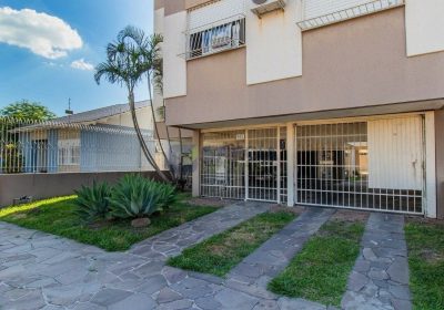 Cobertura com 85m², 2 dormitórios, 1 suíte, 1 vaga no bairro São Sebastião em Porto Alegre