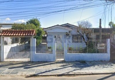 Casa com 82m², 2 dormitórios, 1 suíte, 5 vagas no bairro Sarandi em Porto Alegre
