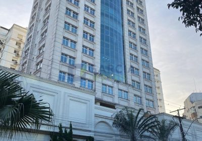 Sala Comercial com 38m², 1 dormitório, 1 vaga no bairro Menino Deus em Porto Alegre