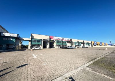 Depósito com 750m² no bairro Sarandi em Porto Alegre