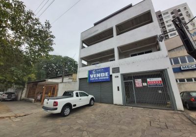Prédio com 759m², 2 dormitórios no bairro São Sebastião em Porto Alegre