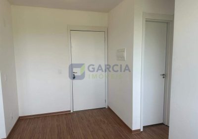 Apartamento com 40m², 2 dormitórios, 1 vaga no bairro Sarandi em Porto Alegre