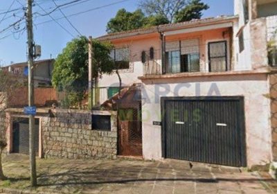 Casa com 200m², 3 dormitórios, 1 suíte, 2 vagas no bairro Partenon em Porto Alegre