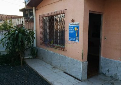 Casa com 135m², 4 dormitórios, 2 vagas no bairro Vila Elizabeth em Porto Alegre