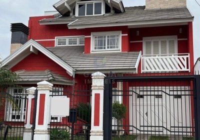 Casa com 300m², 5 dormitórios, 2 suítes, 1 vaga no bairro Sarandi em Porto Alegre
