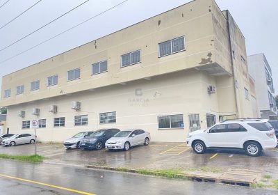 Depósito com 1.297m² no bairro Navegantes em Porto Alegre