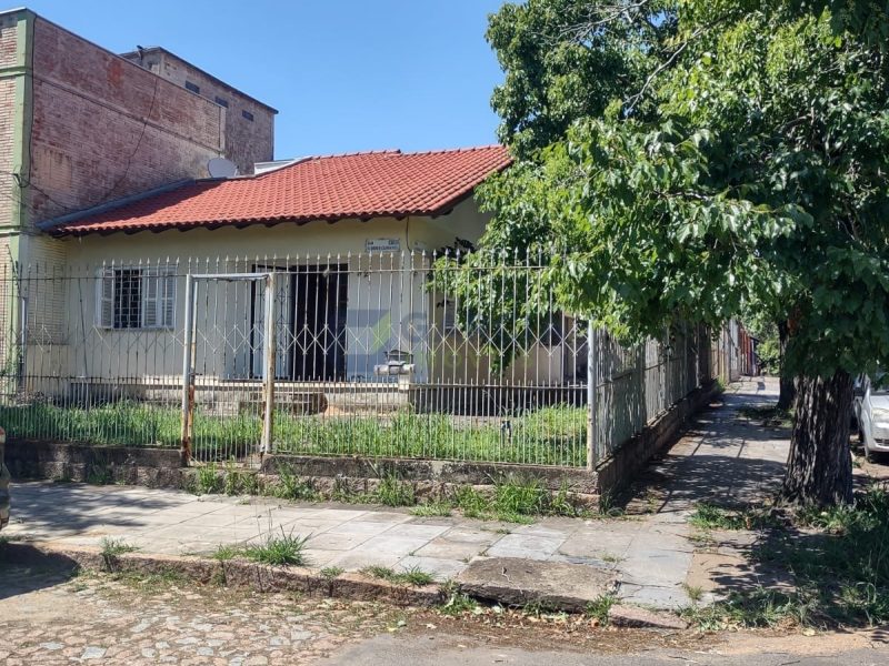 Casa com 97m², 3 dormitórios, 2 vagas no bairro Sarandi em Porto Alegre