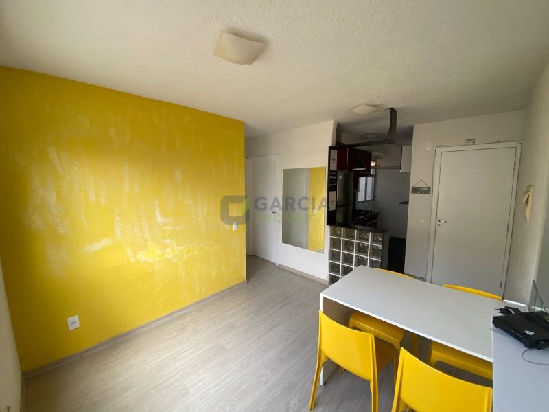 Apartamento com 40m², 2 dormitórios, 2 vagas no bairro Sarandi em Porto Alegre
