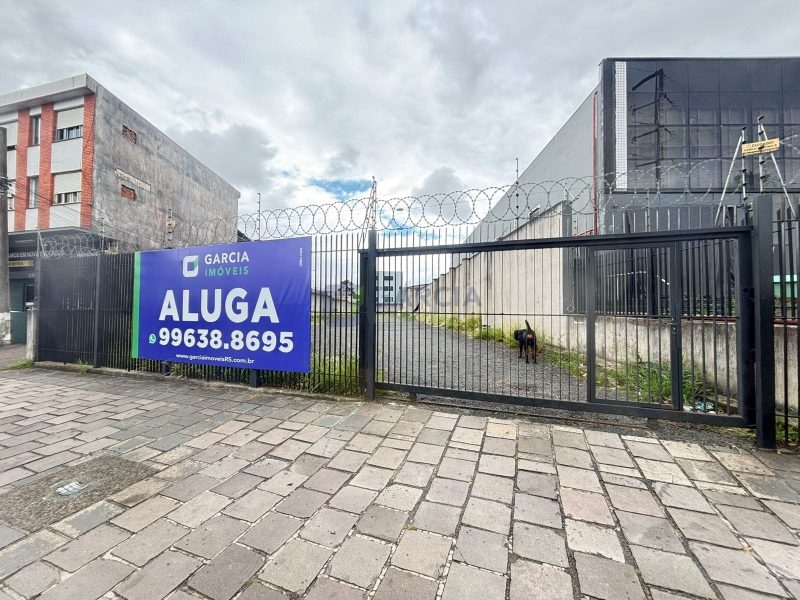 Terreno com 826m² no bairro São Sebastião em Porto Alegre