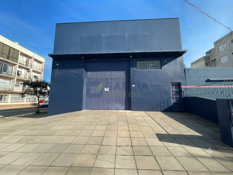 Depósito com 316m², 3 vagas no bairro São Geraldo em Porto Alegre