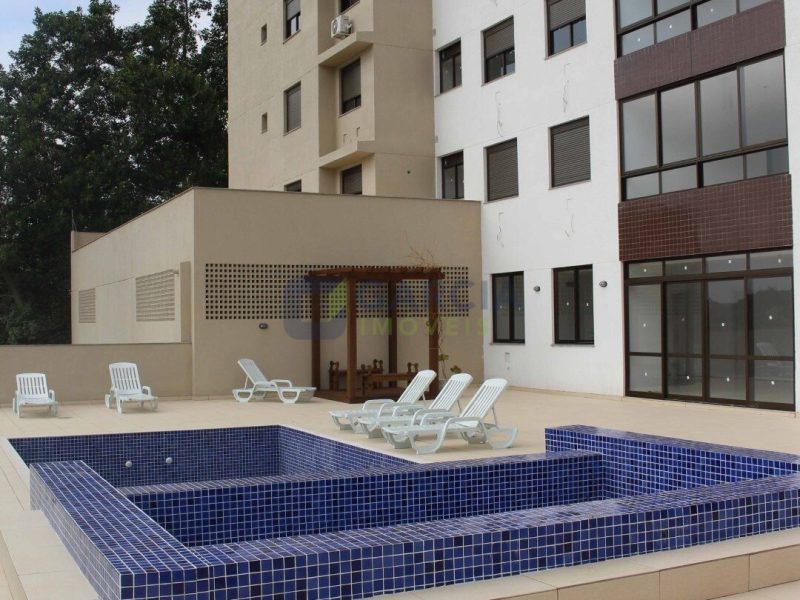 Apartamento com 81m², 2 dormitórios, 1 suíte, 2 vagas no bairro Cristo Redentor em Porto Alegre