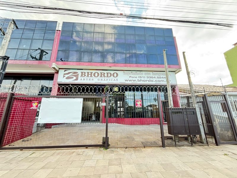 Depósito com 570m² no bairro Sarandi em Porto Alegre