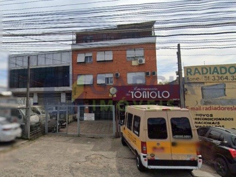 Apartamento com 77m², 3 dormitórios, 1 vaga no bairro São Sebastião em Porto Alegre