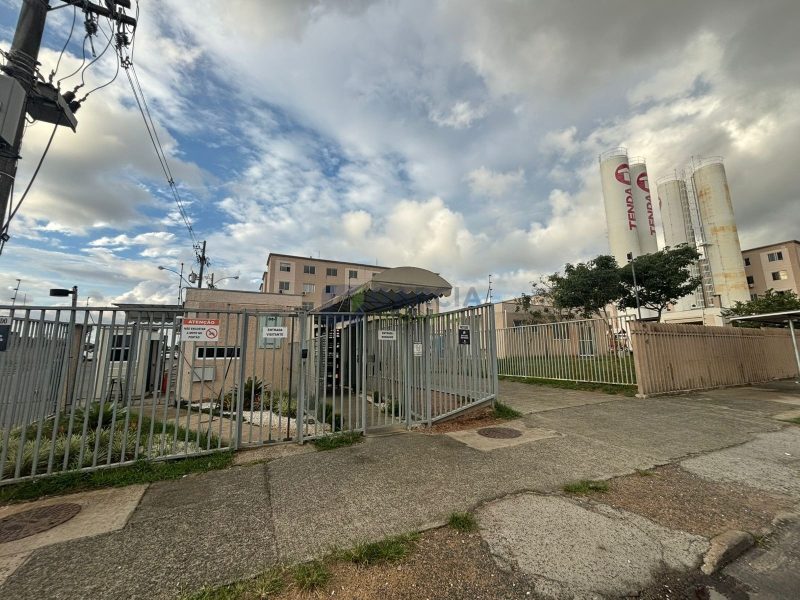 Apartamento com 41m², 2 dormitórios, 1 vaga no bairro Sarandi em Porto Alegre