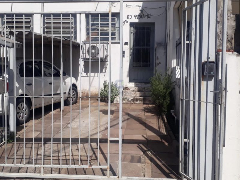 Apartamento com 67m², 2 dormitórios, 1 vaga no bairro Santa Maria Goretti em Porto Alegre