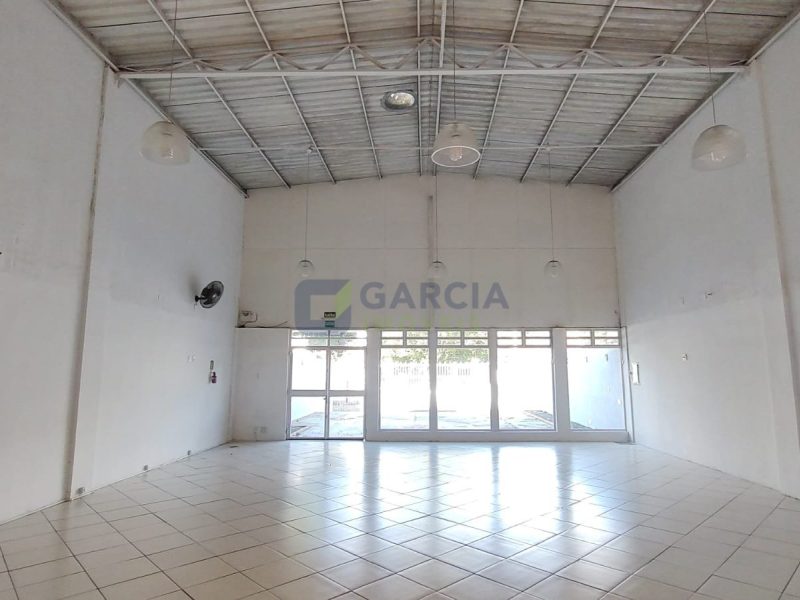 Depósito com 200m² no bairro Sarandi em Porto Alegre