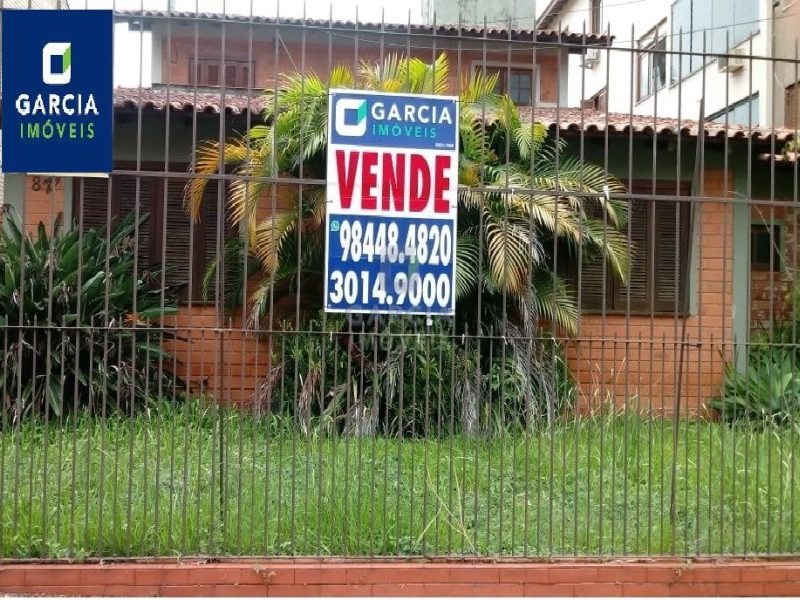 Casa com 260m², 4 dormitórios, 1 suíte, 1 vaga no bairro Jardim Planalto em Porto Alegre