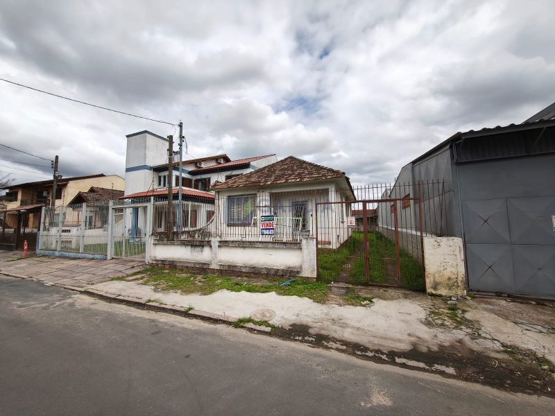 Terreno com 300m² no bairro Sarandi em Porto Alegre
