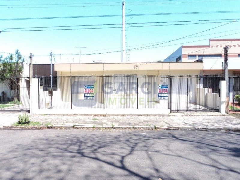 Casa com 200m², 3 dormitórios, 1 suíte, 3 vagas no bairro Parque Minuano em Porto Alegre