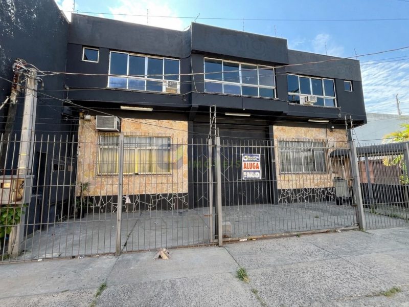 Depósito com 550m², 3 vagas no bairro Sarandi em Porto Alegre