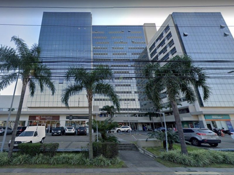 Sala Comercial com 35m², 1 vaga no bairro Jardim Botânico em Porto Alegre