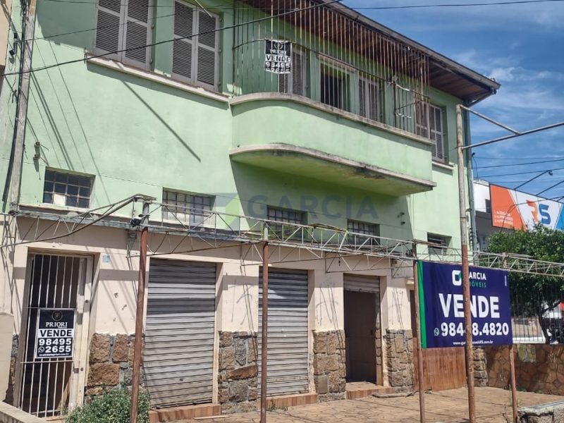 Prédio com 363m², 1 dormitório, 2 vagas no bairro São João em Porto Alegre