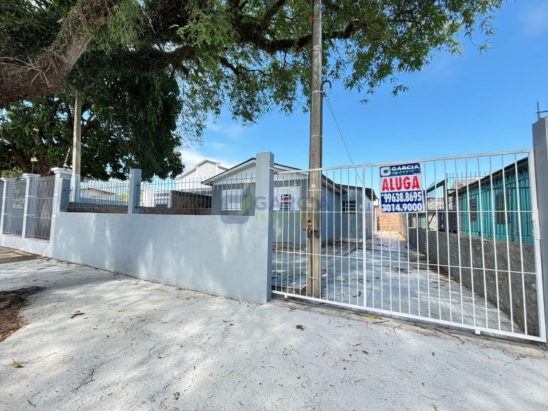 Casa com 70m², 2 dormitórios no bairro Sarandi em Porto Alegre