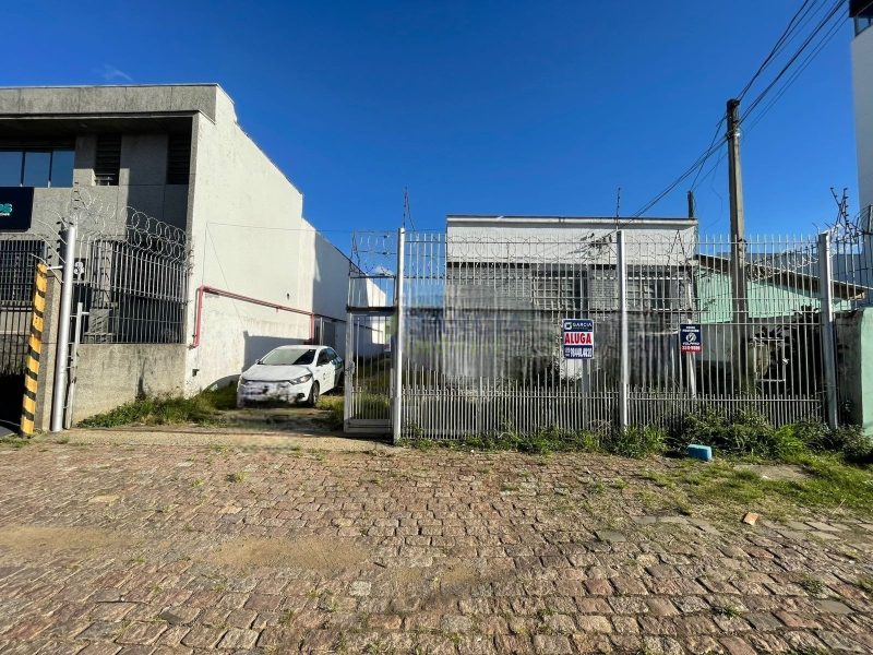 Depósito com 1.200m² no bairro Navegantes em Porto Alegre