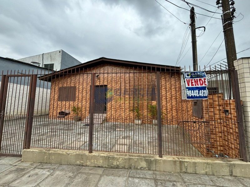 Casa com 123m², 3 dormitórios, 1 suíte, 3 vagas no bairro Sarandi em Porto Alegre