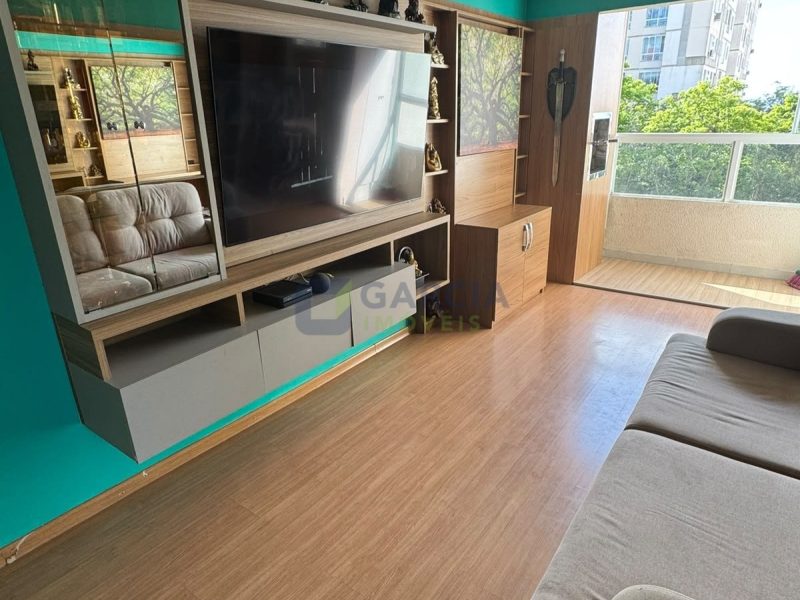 Apartamento com 45m², 2 dormitórios, 1 vaga no bairro Parque Santa Fé em Porto Alegre