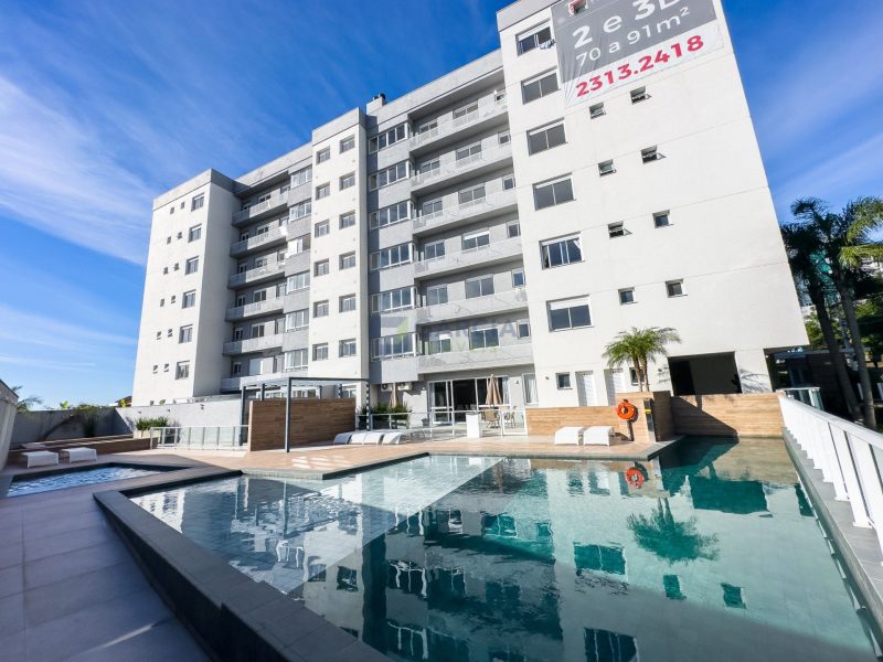 Apartamento com 76m², 2 dormitórios, 1 suíte, 2 vagas no bairro Cristo Redentor em Porto Alegre