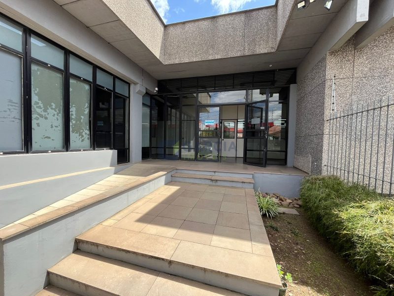 Depósito com 2.100m² no bairro São Sebastião em Porto Alegre