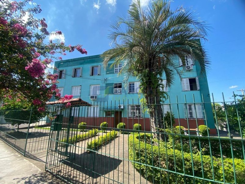 Apartamento com 76m², 3 dormitórios, 1 vaga no bairro São Sebastião em Porto Alegre