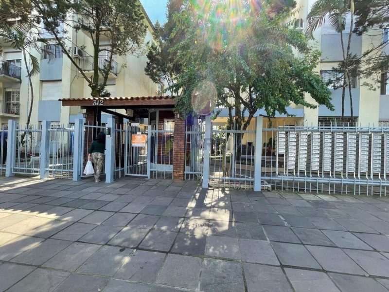 Apartamento com 49m², 1 dormitório no bairro Sarandi em Porto Alegre